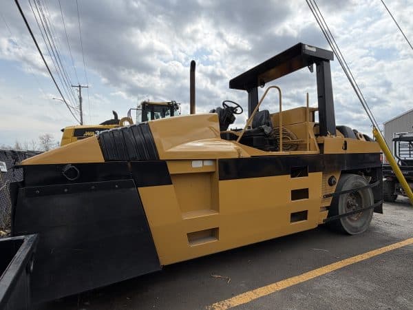 Rouleau pneumatique Cat PS300 Année:1997 -4266 hrs -Stock#P1466/10986e