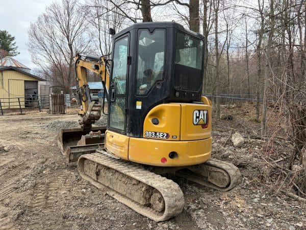 Excavatrice Caterpillar 303,5 quick attache hydraulique 2 godets pouce-Année:2021-2500Heures-Stock#E1330K/10550