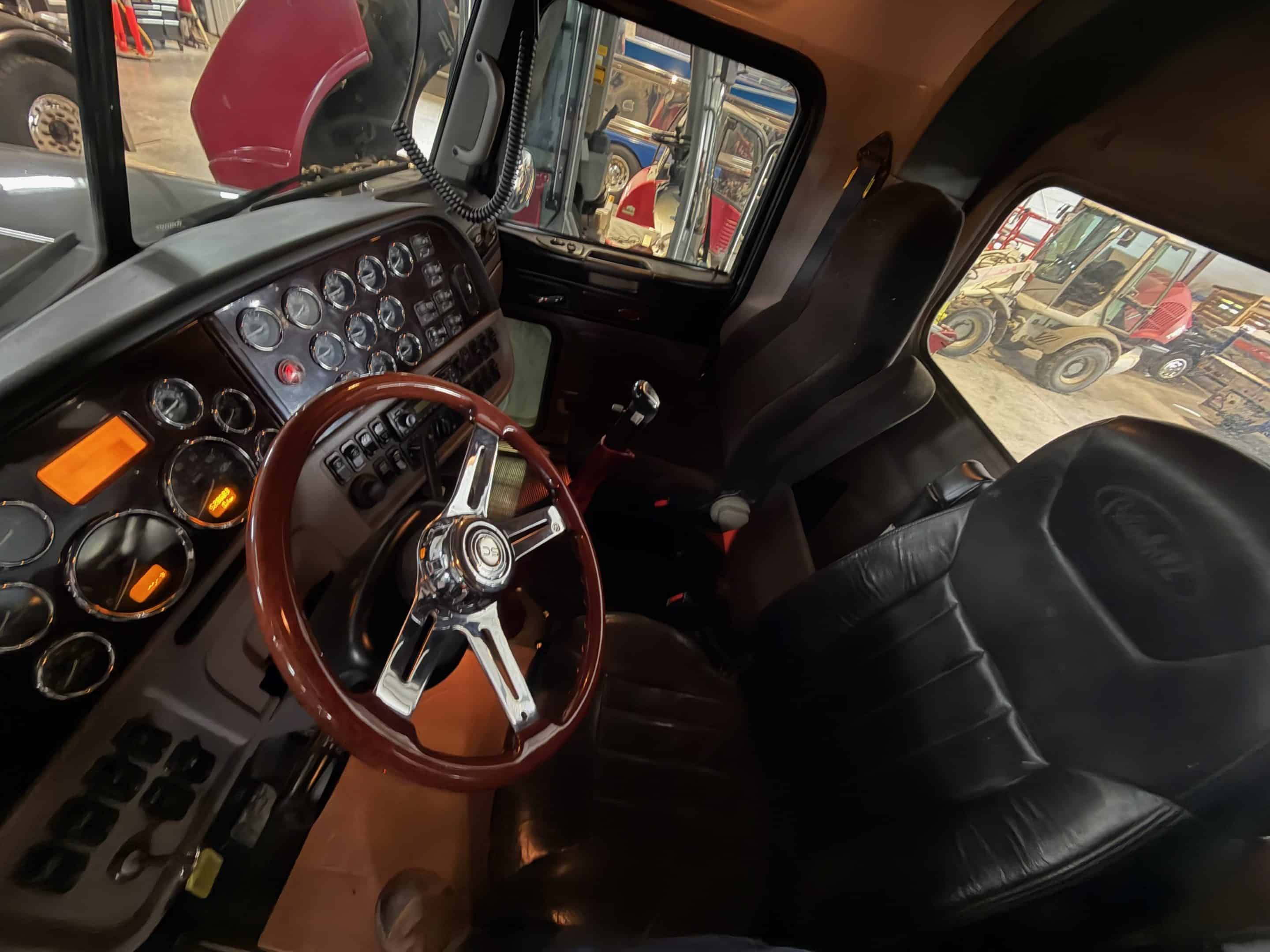 Camion 10 roues Daycab Peterbilt 367 moteur cummins 18 vitesses wetkit-530.000km-Année:2012-Stock#E1165H/9124 – Image 9