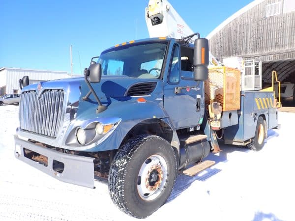 Camion 6 roues International Workstar 7400 2010 avec nacelle Terex Telelect TE403