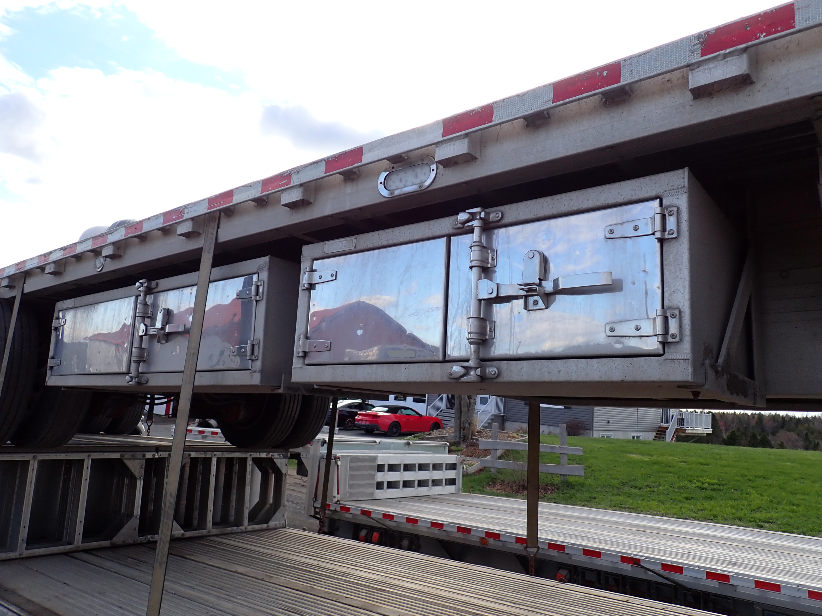 2-Axle Reitnouer 48' Drop Deck Trailer - Year 2015 - Stock #S2562A/11081 - Image 5