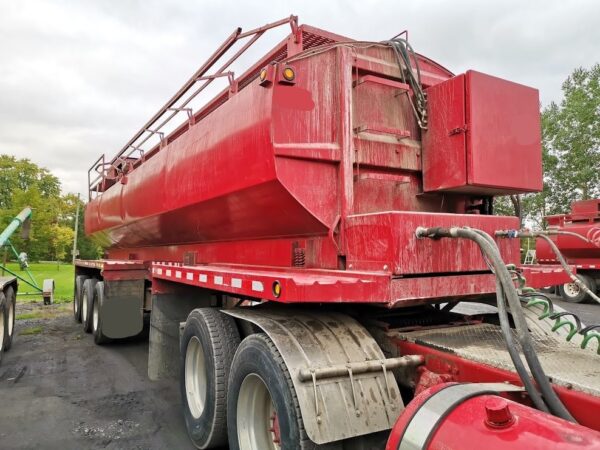 Recherche remorque de transfère de fumier de plus de 6000 gallons